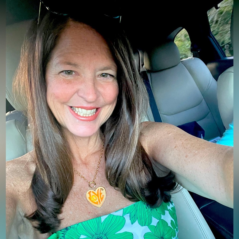 Meet your Posher, Laurrie